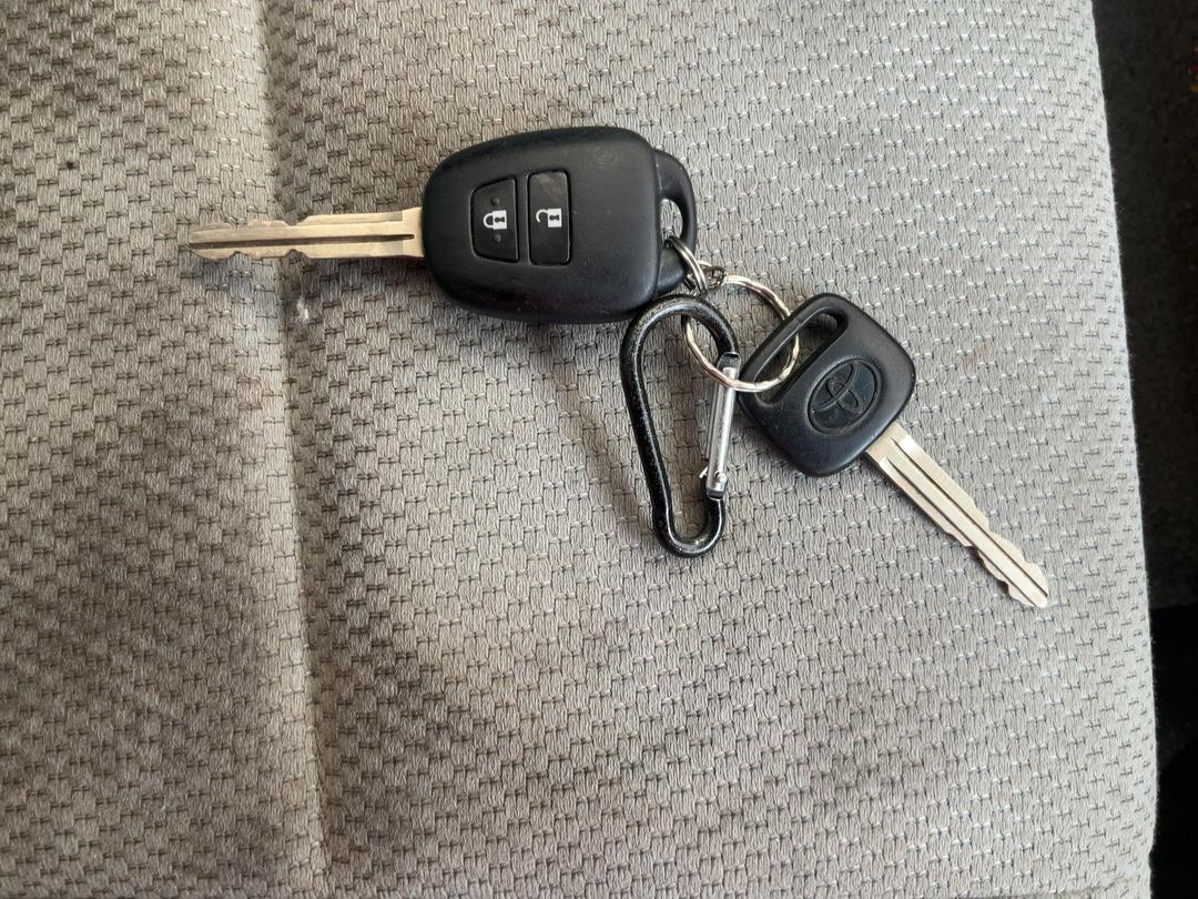 Photo '13' of Toyota Aqua