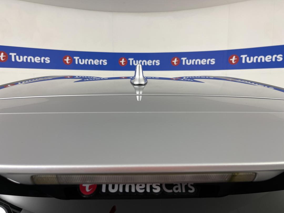 Photo '26' of Toyota Aqua