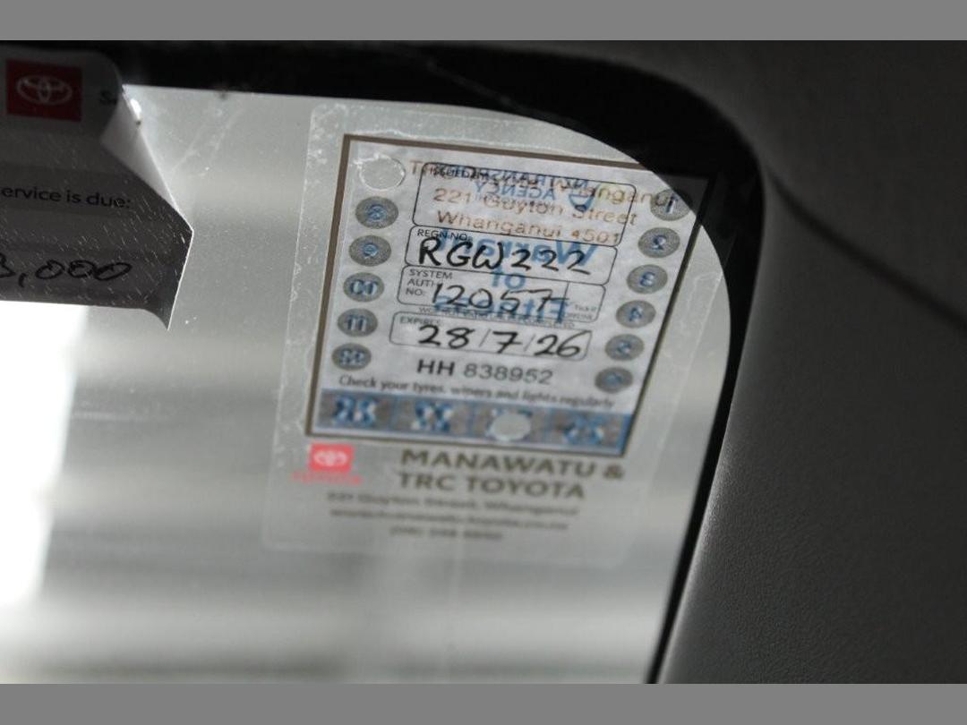 Photo '20' of Toyota Aqua