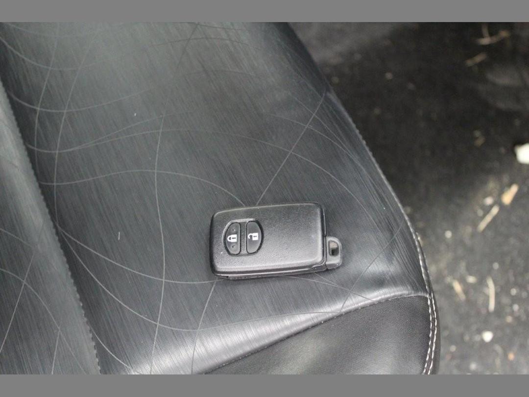 Photo '11' of Toyota Aqua