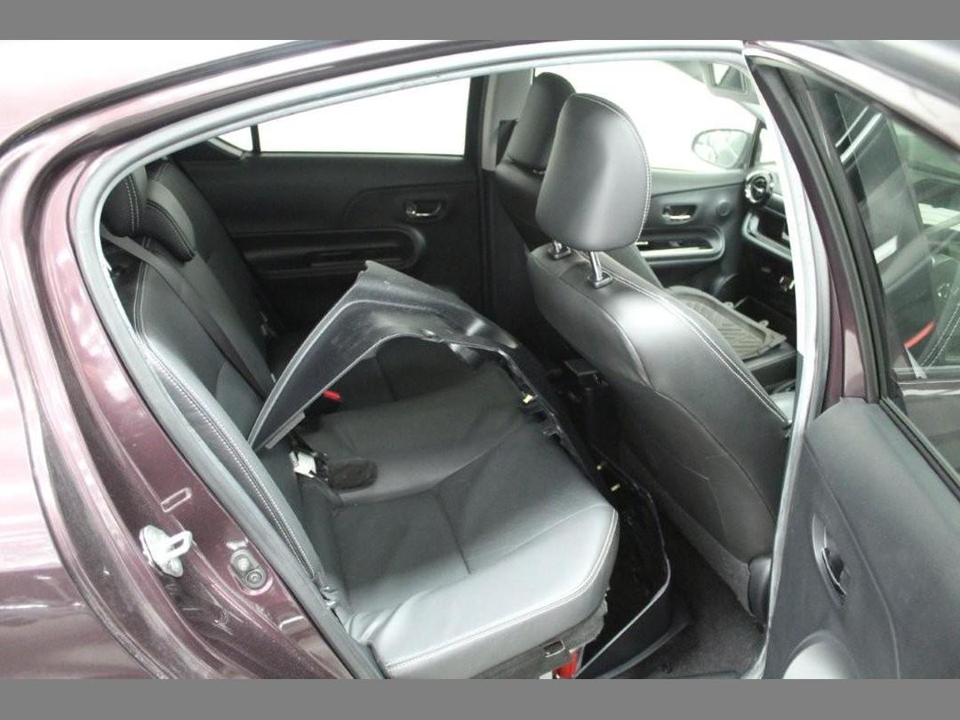 Photo '13' of Toyota Aqua