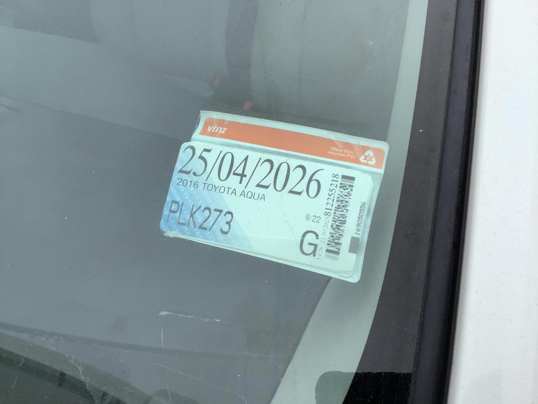 Photo '4' of Toyota Aqua