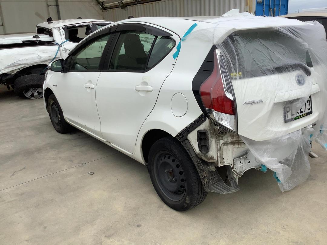 Photo '6' of Toyota Aqua