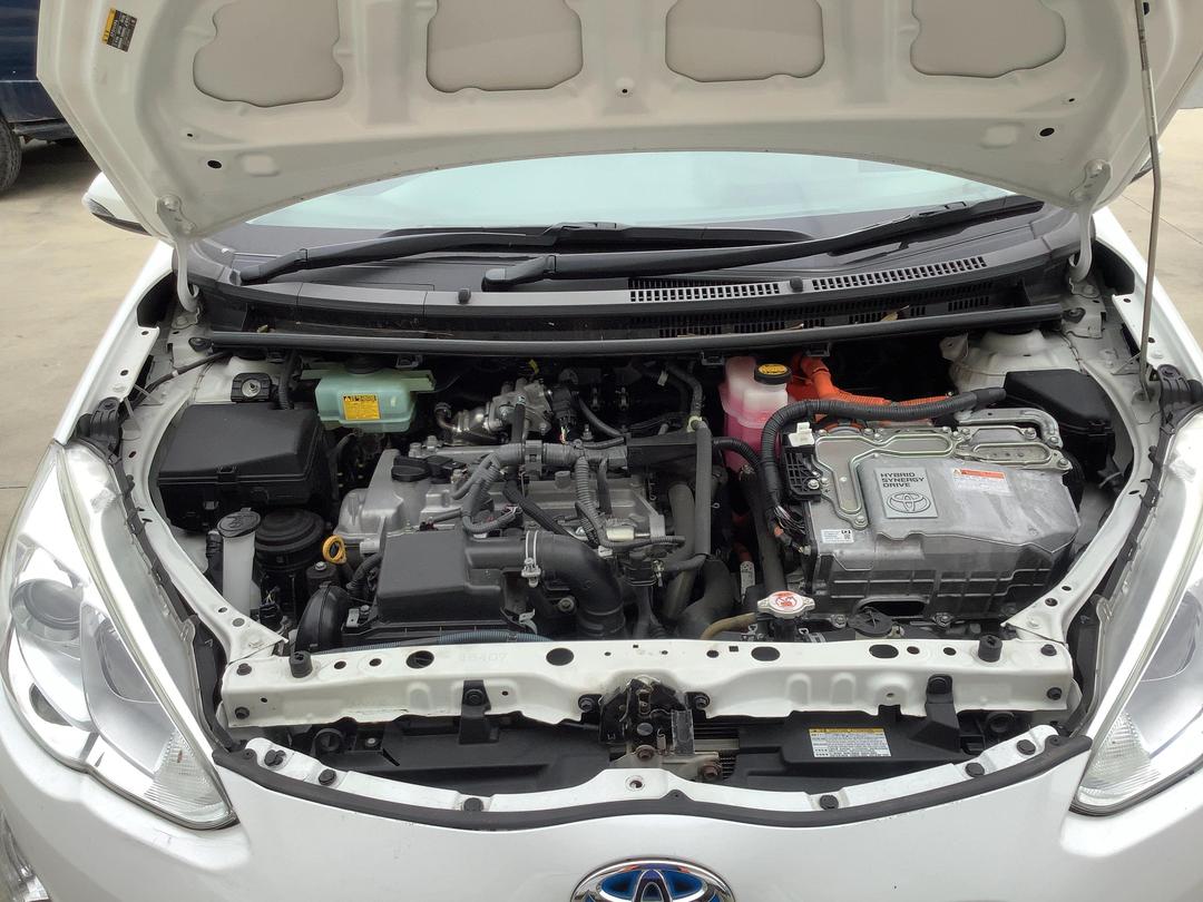 Photo '14' of Toyota Aqua