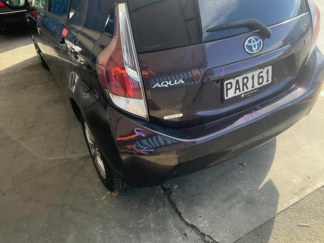 Photo '10' of Toyota Aqua