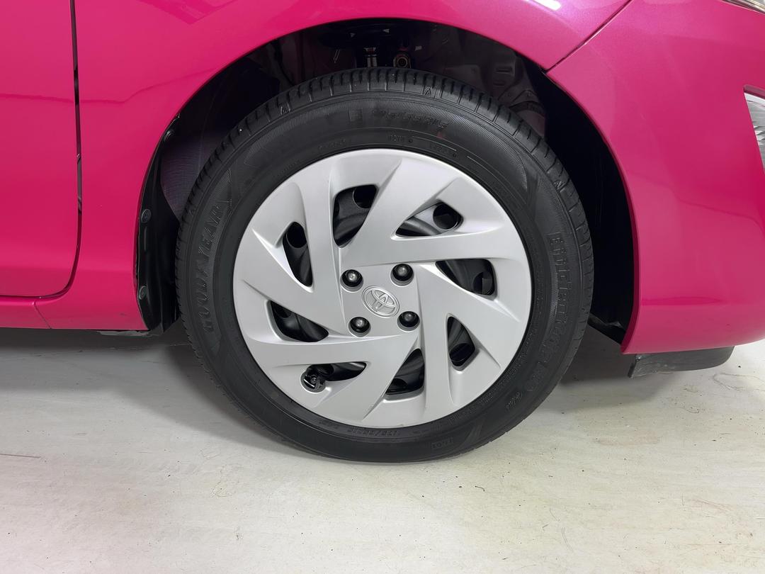 Photo '9' of Toyota Aqua