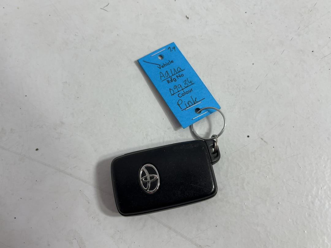 Photo '22' of Toyota Aqua