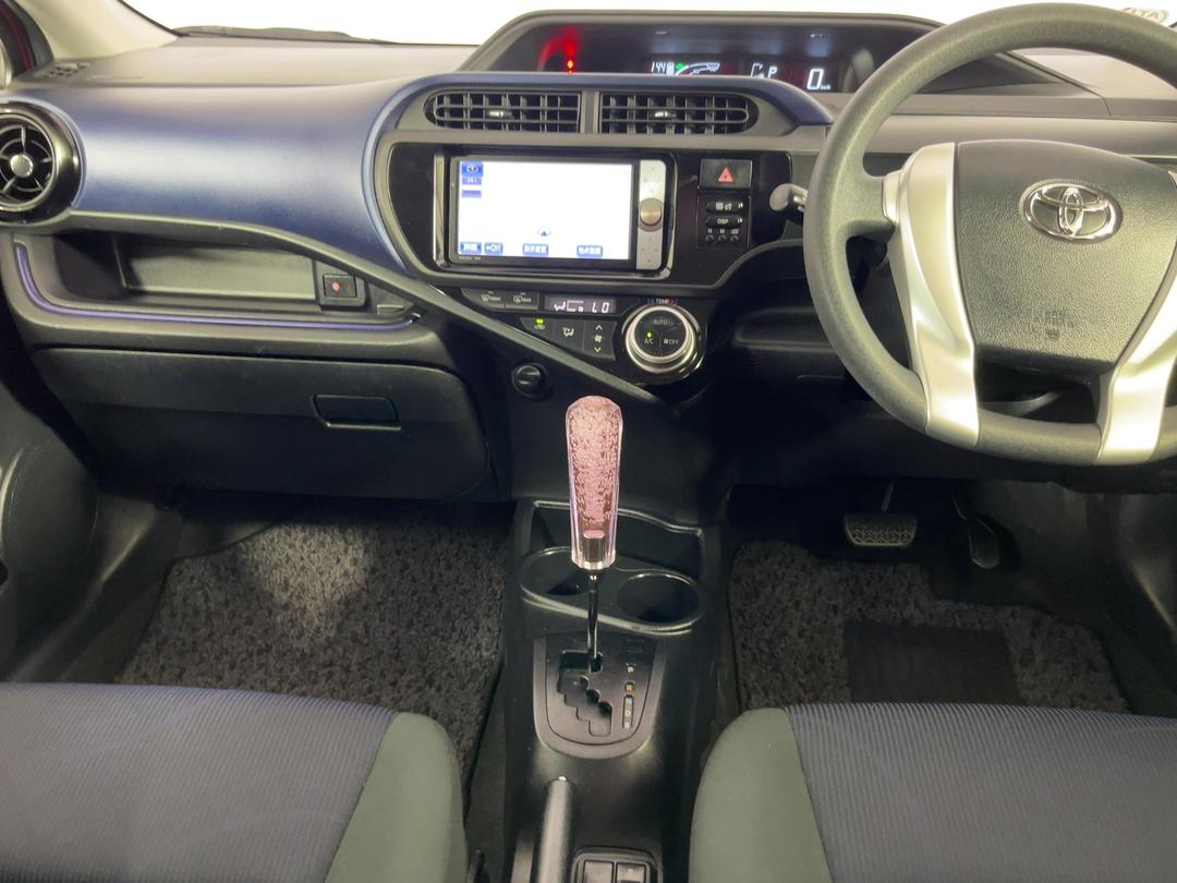 Photo '18' of Toyota Aqua
