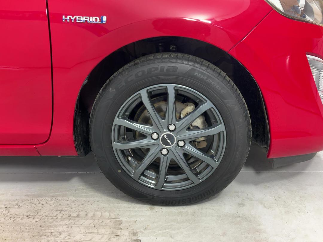 Photo '9' of Toyota Aqua
