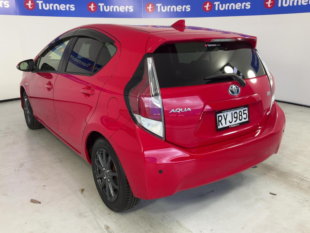 Photo '5' of Toyota Aqua