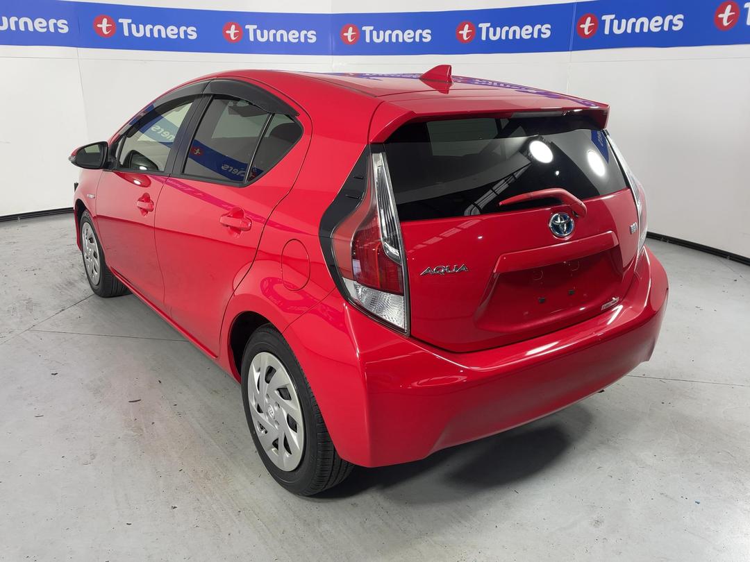 Photo '5' of Toyota Aqua