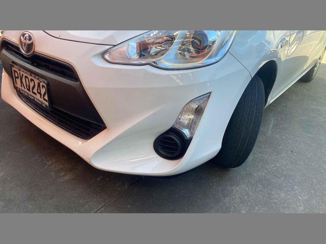 Photo '17' of Toyota Aqua Photo '17' of Toyota Aqua