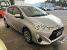 Thumbnail '3' of Toyota Aqua