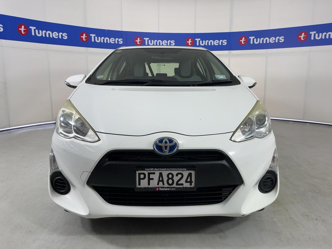 Photo '2' of Toyota Aqua