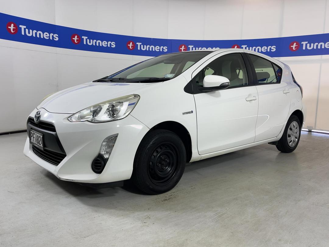 Photo '4' of Toyota Aqua