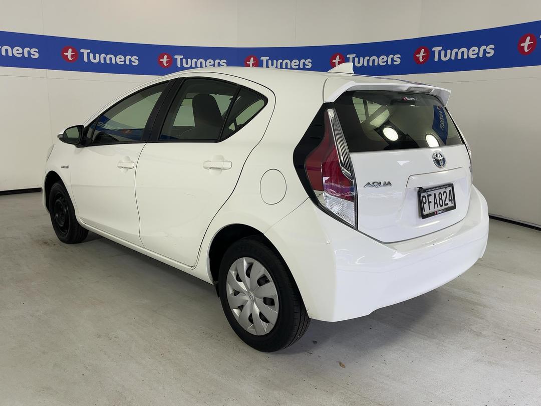 Photo '5' of Toyota Aqua