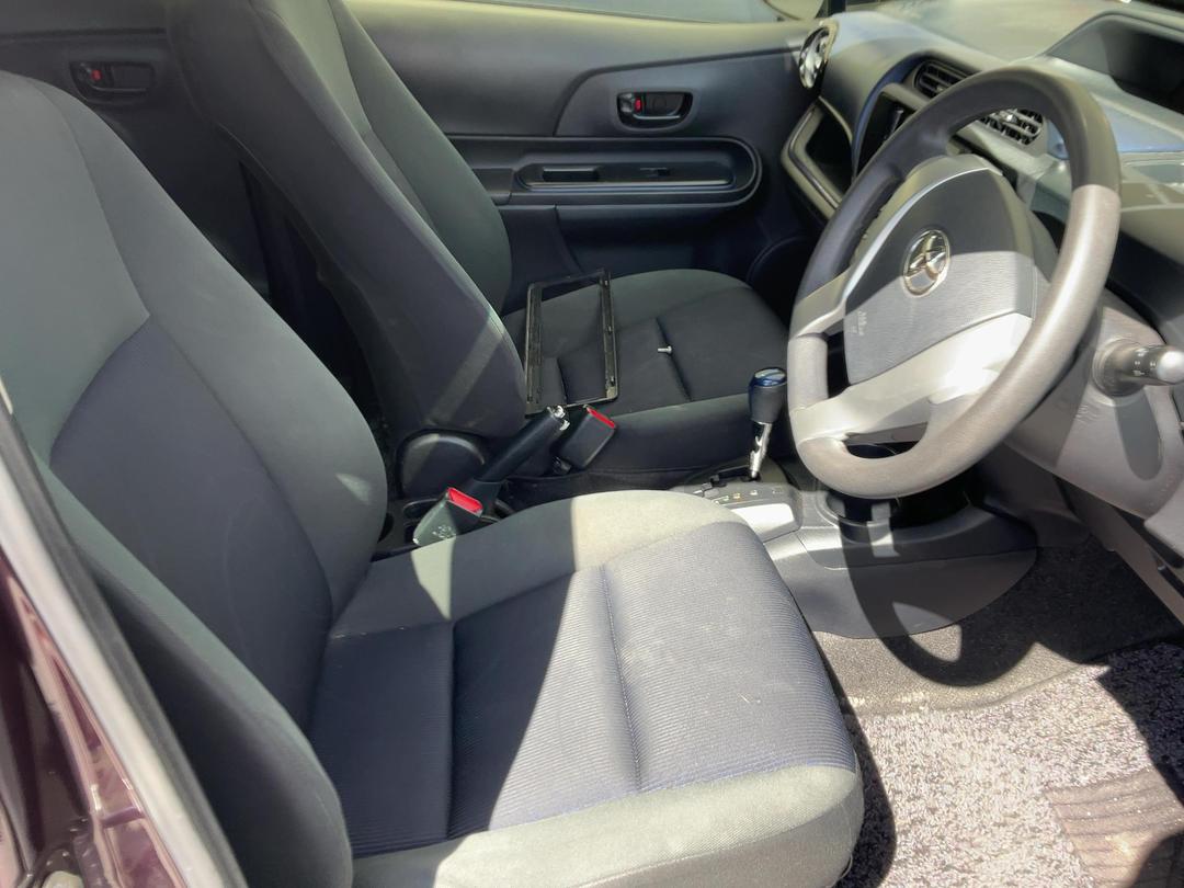 Photo '9' of Toyota Aqua