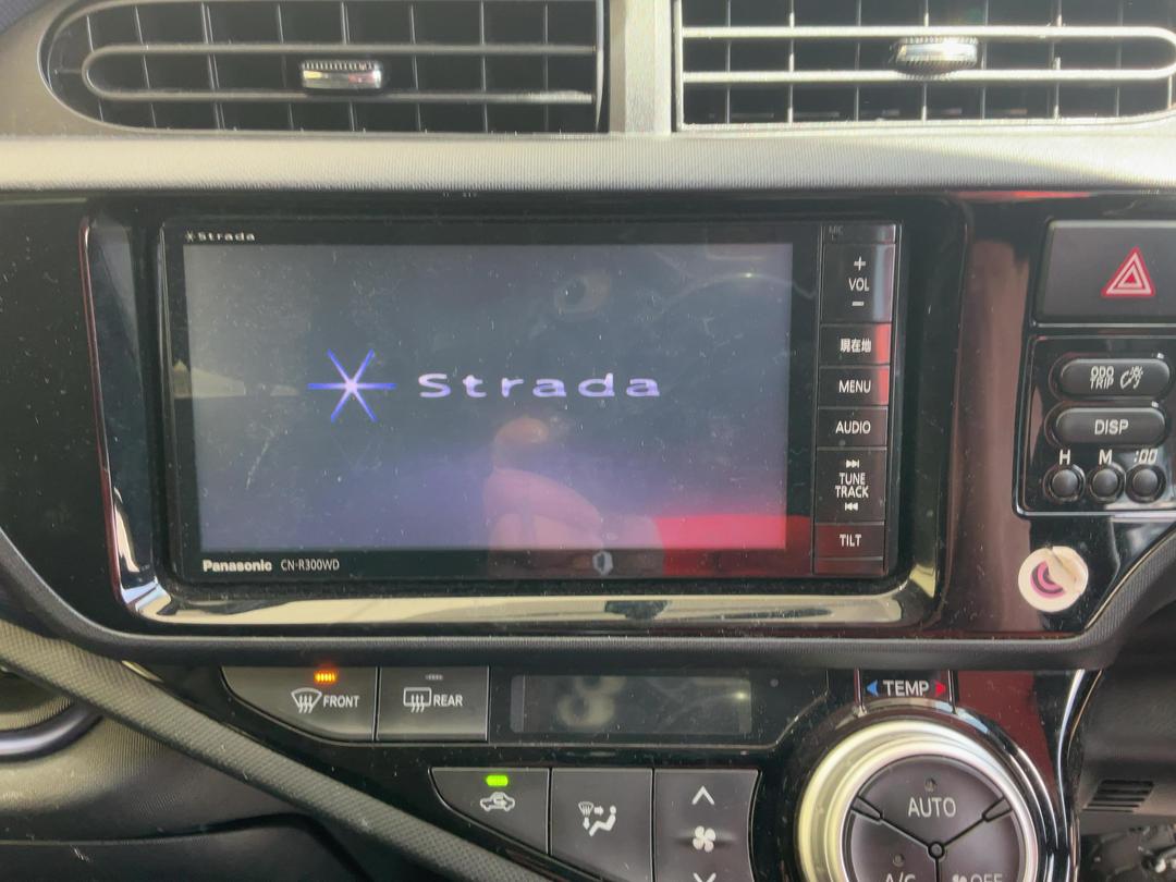 Photo '11' of Toyota Aqua
