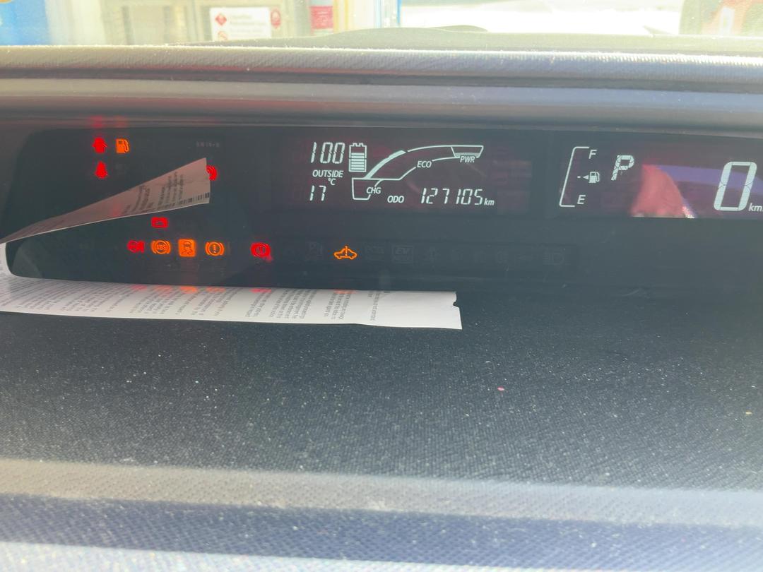 Photo '18' of Toyota Aqua
