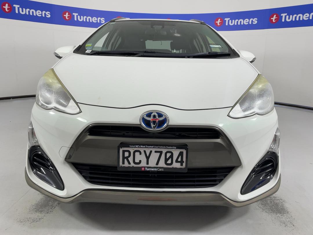 Photo '2' of Toyota Aqua