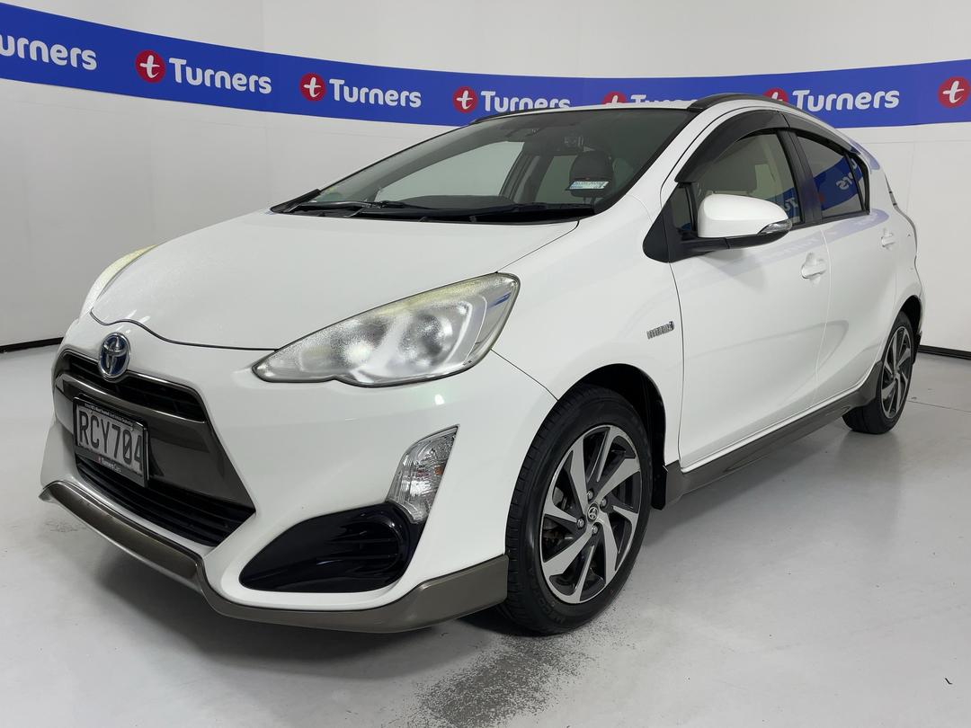 Photo '4' of Toyota Aqua