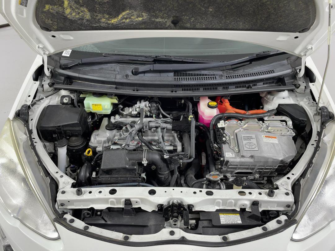 Photo '13' of Toyota Aqua