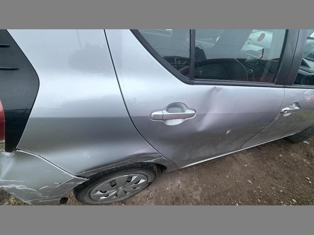 Photo '6' of Toyota Aqua