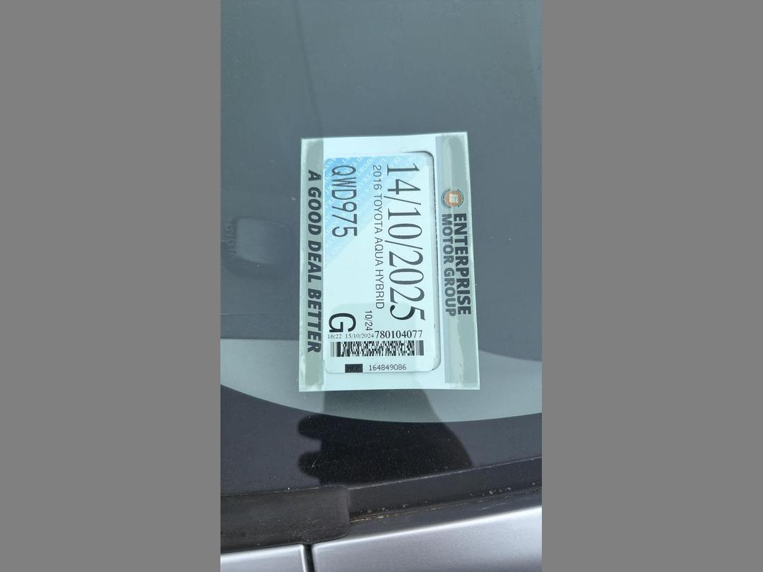 Photo '10' of Toyota Aqua
