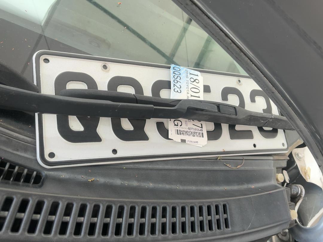 Photo '17' of Toyota Aqua