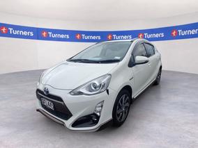 Photo '4' of Toyota Aqua