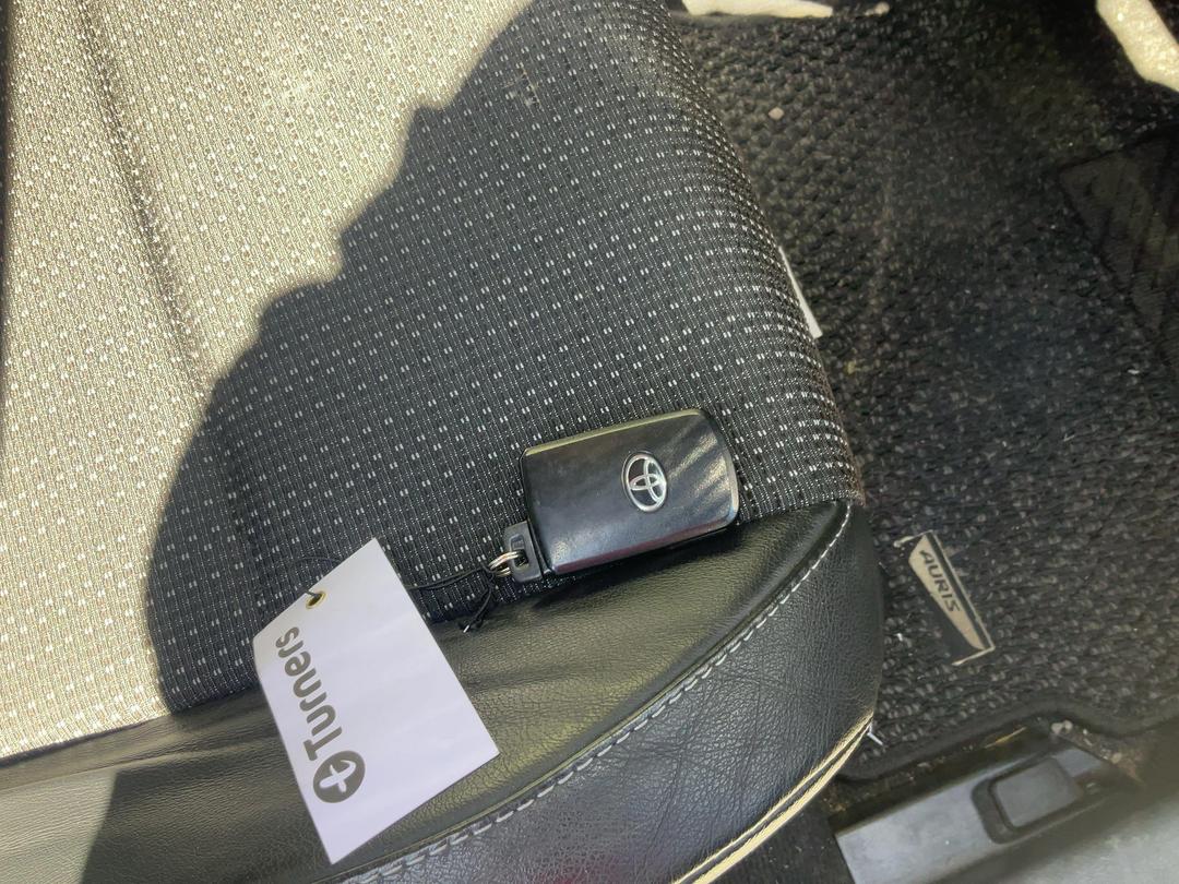 Photo '25' of Toyota Auris