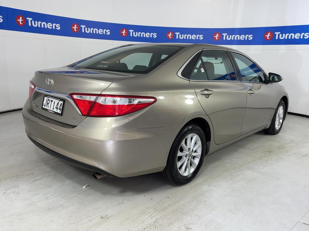 Photo '7' of Toyota Camry