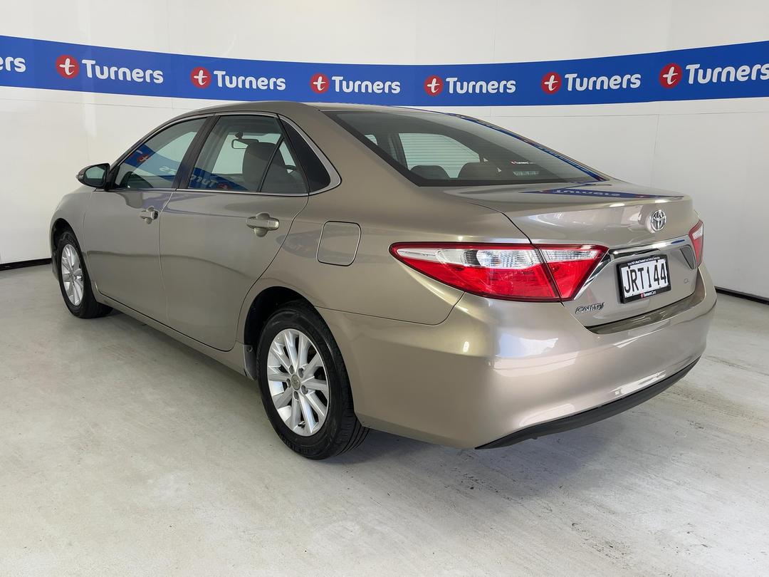 Photo '5' of Toyota Camry