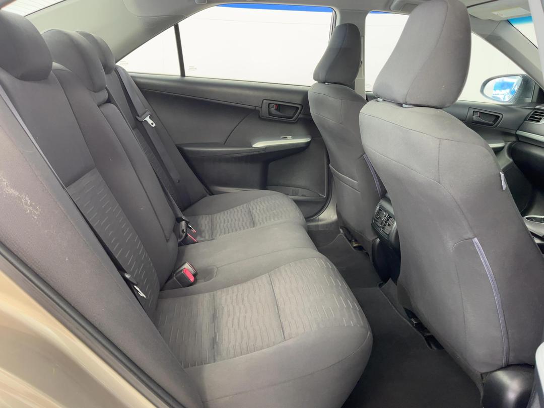 Photo '20' of Toyota Camry
