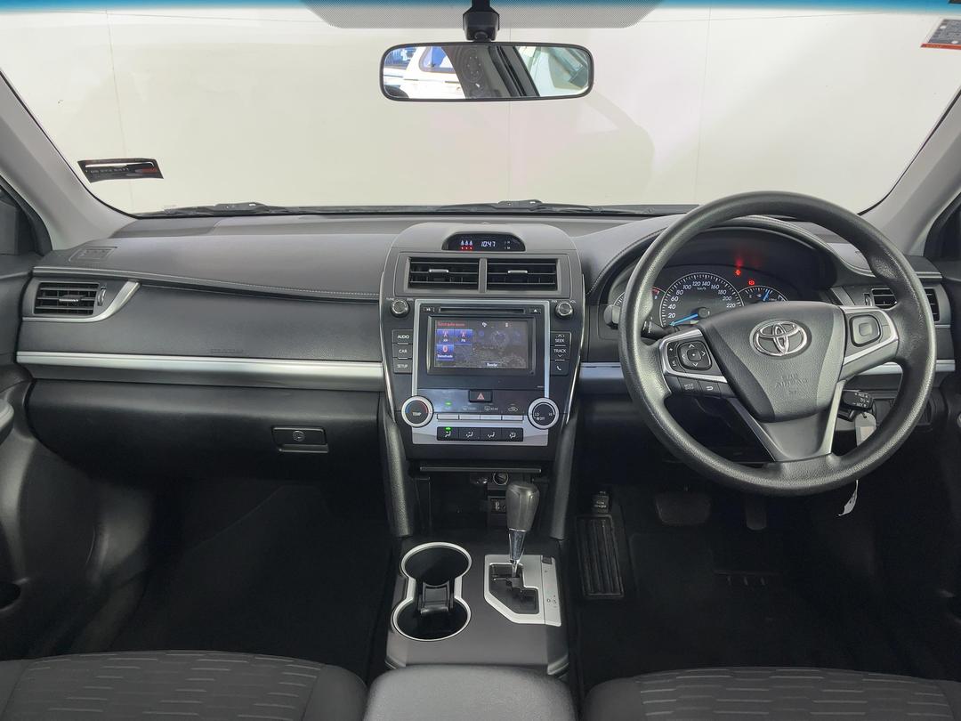 Photo '17' of Toyota Camry