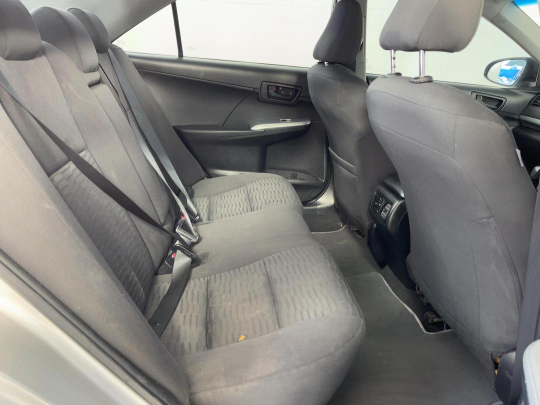 Photo '18' of Toyota Camry GL Photo '18' of Toyota Camry GL