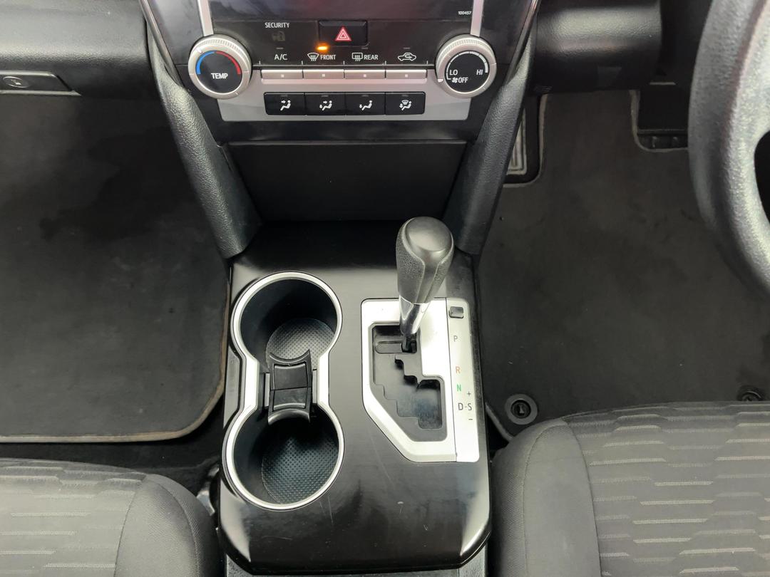 Photo '16' of Toyota Camry GL Photo '16' of Toyota Camry GL