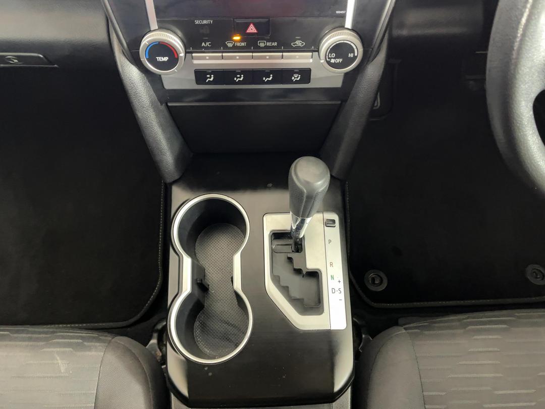 Photo '16' of Toyota Camry GL Photo '16' of Toyota Camry GL