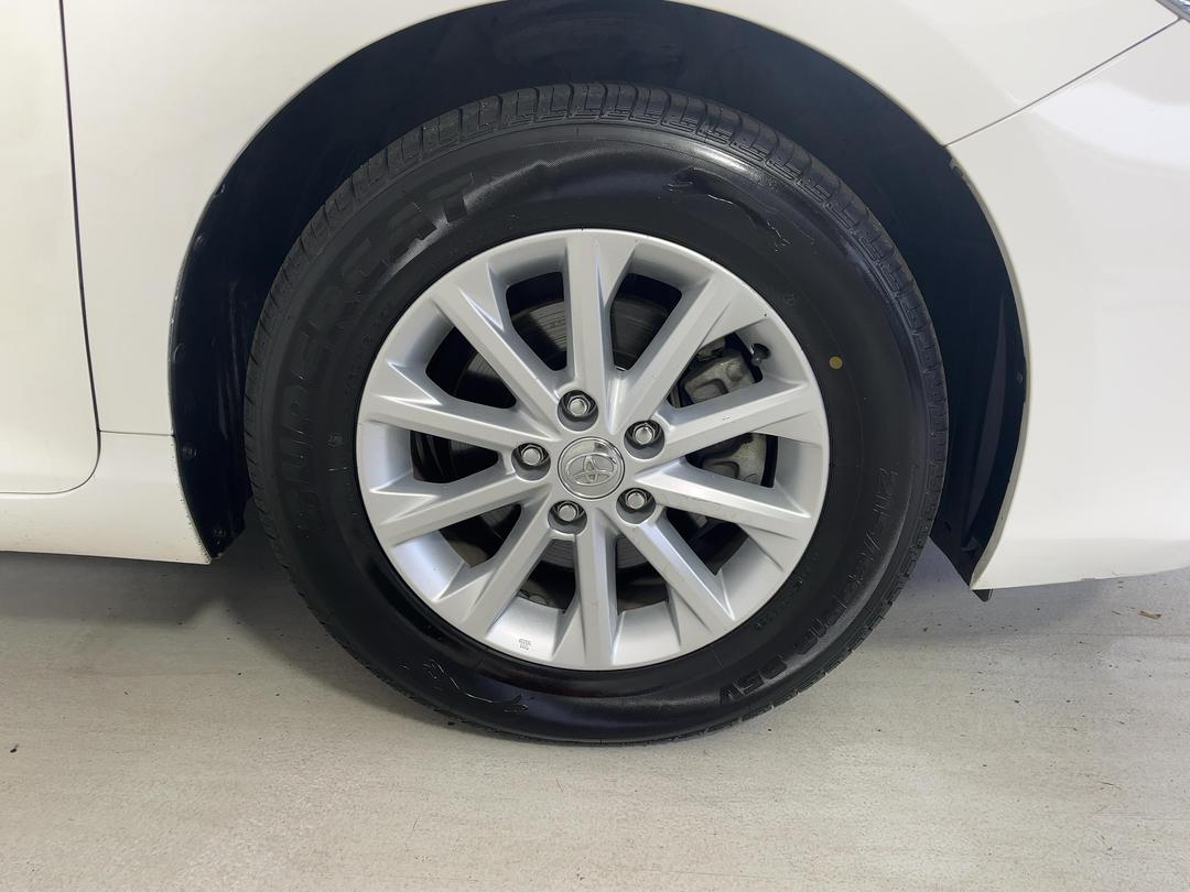 Photo '9' of Toyota Camry