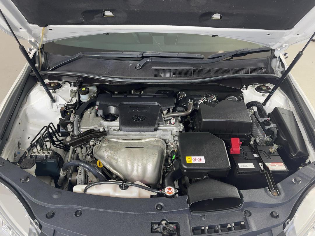 Photo '13' of Toyota Camry
