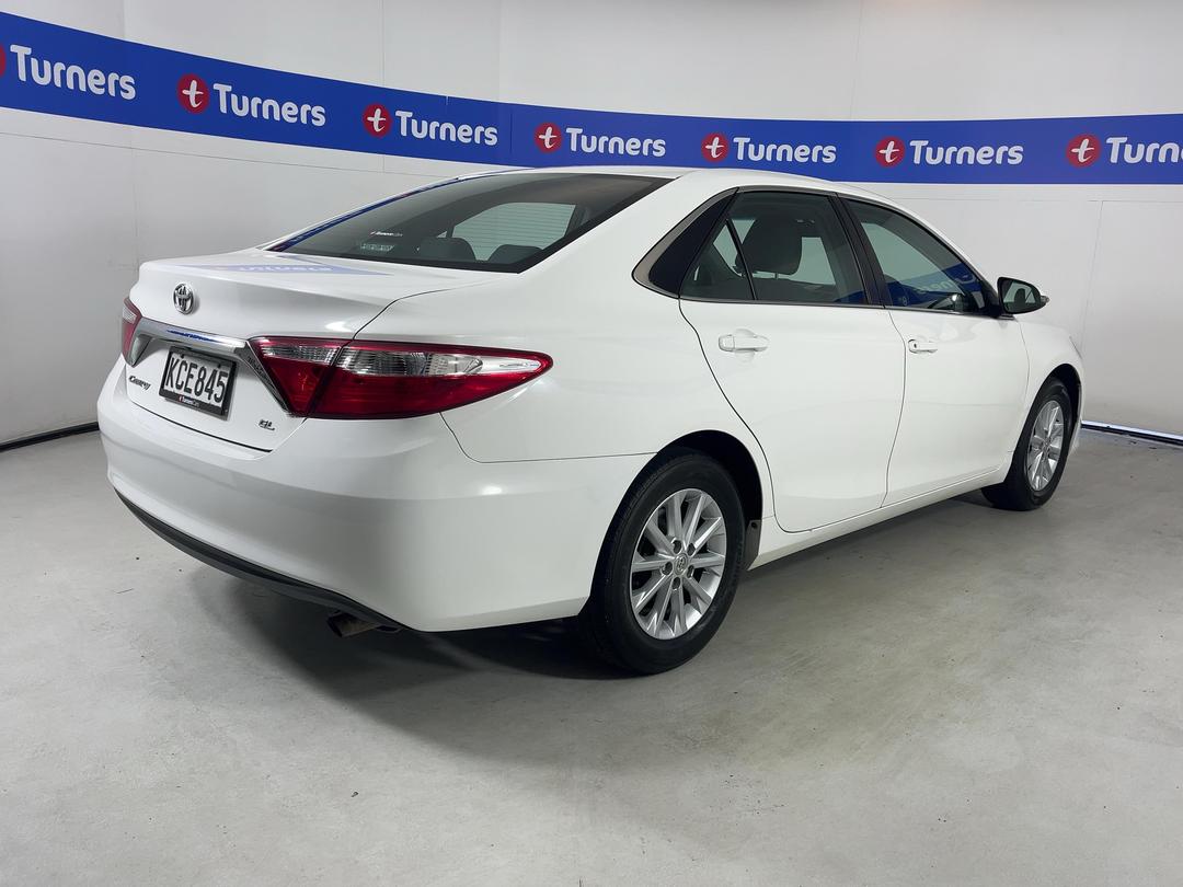 Photo '7' of Toyota Camry