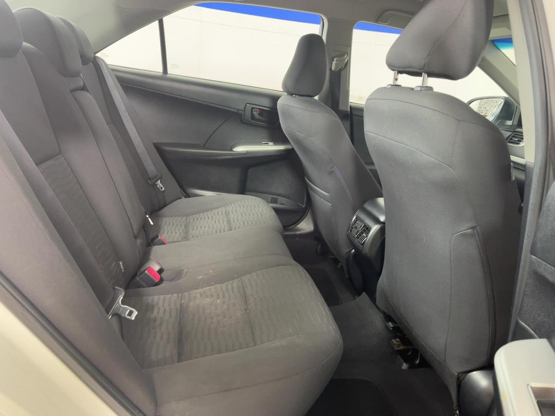 Photo '20' of Toyota Camry