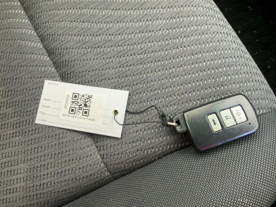 Photo '12' of Toyota Camry Photo '12' of Toyota Camry