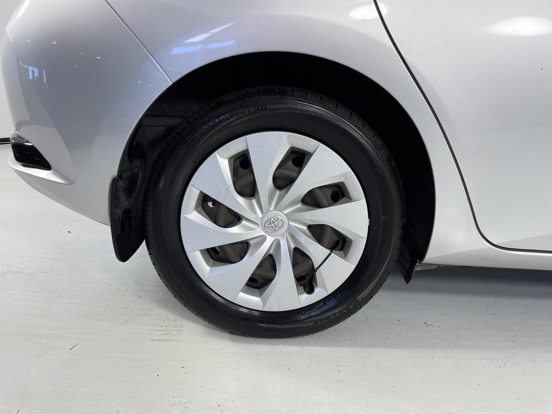 Photo '12' of Toyota Corolla