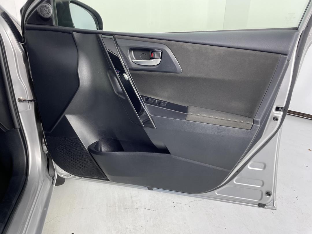 Photo '15' of Toyota Corolla