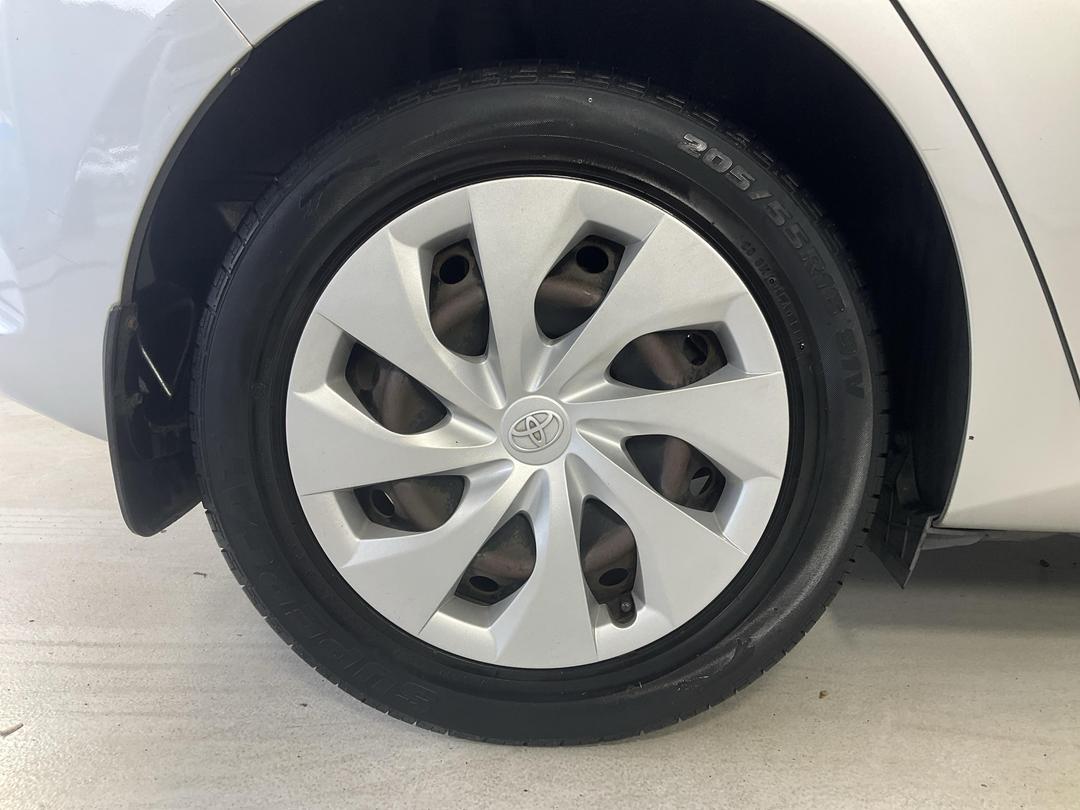 Photo '12' of Toyota Corolla