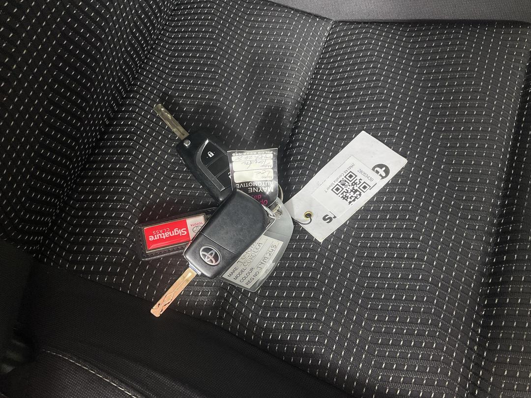 Photo '22' of Toyota Corolla