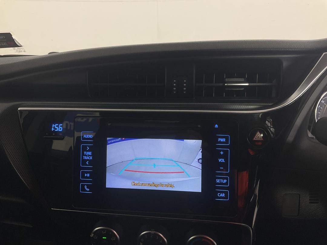 Photo '28' of Toyota Corolla