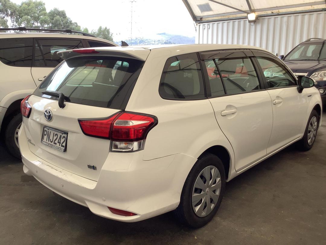 Photo '3' of Toyota Corolla Fielder