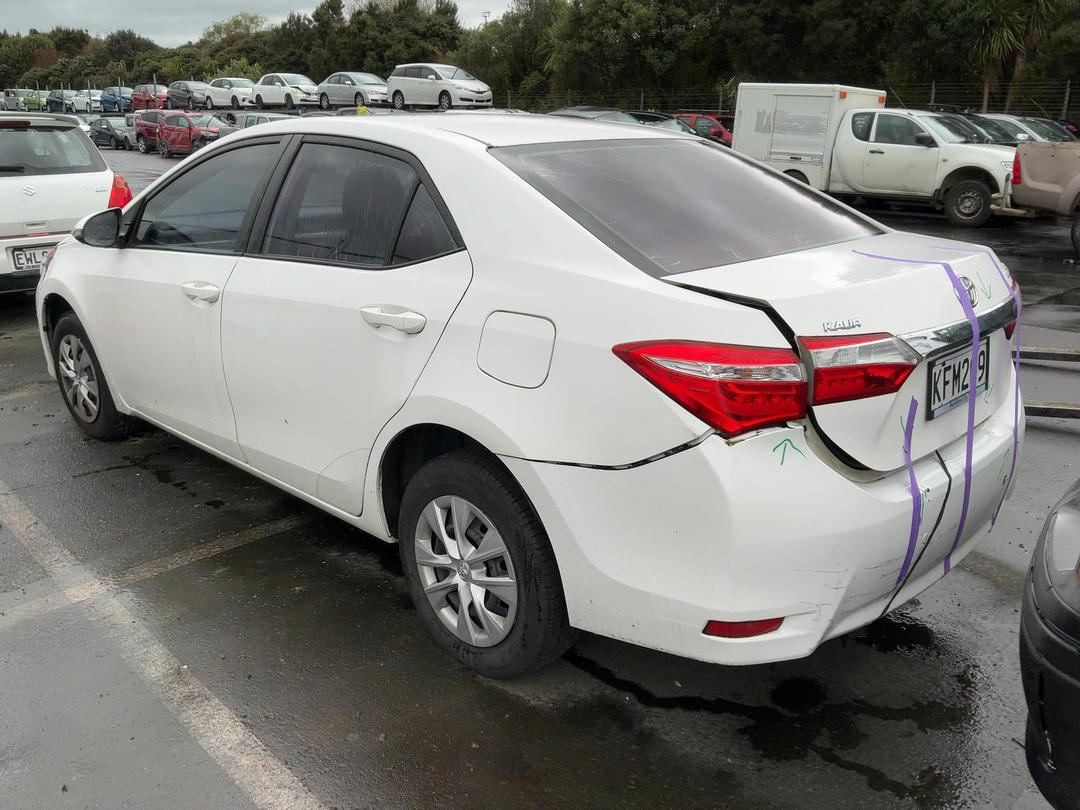 Photo '4' of Toyota Corolla GX Photo '4' of Toyota Corolla GX